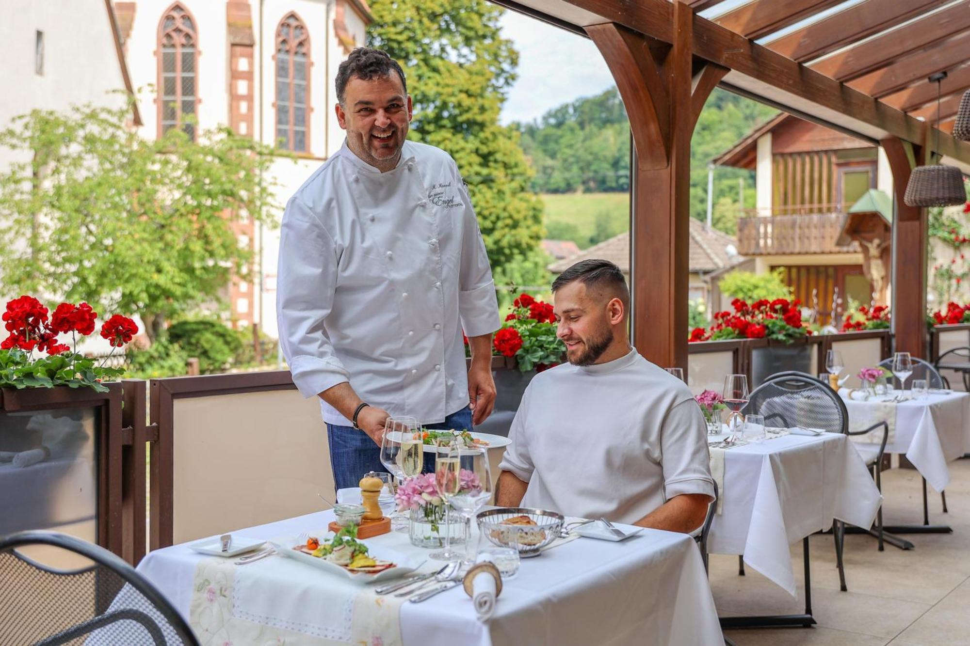 Hotel-Gasthaus Goldener Engel Glottertal Extérieur photo