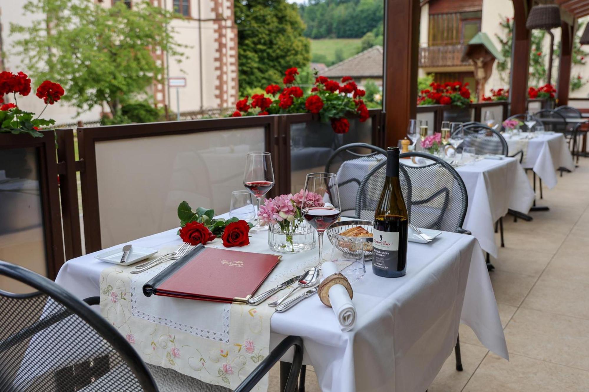 Hotel-Gasthaus Goldener Engel Glottertal Extérieur photo