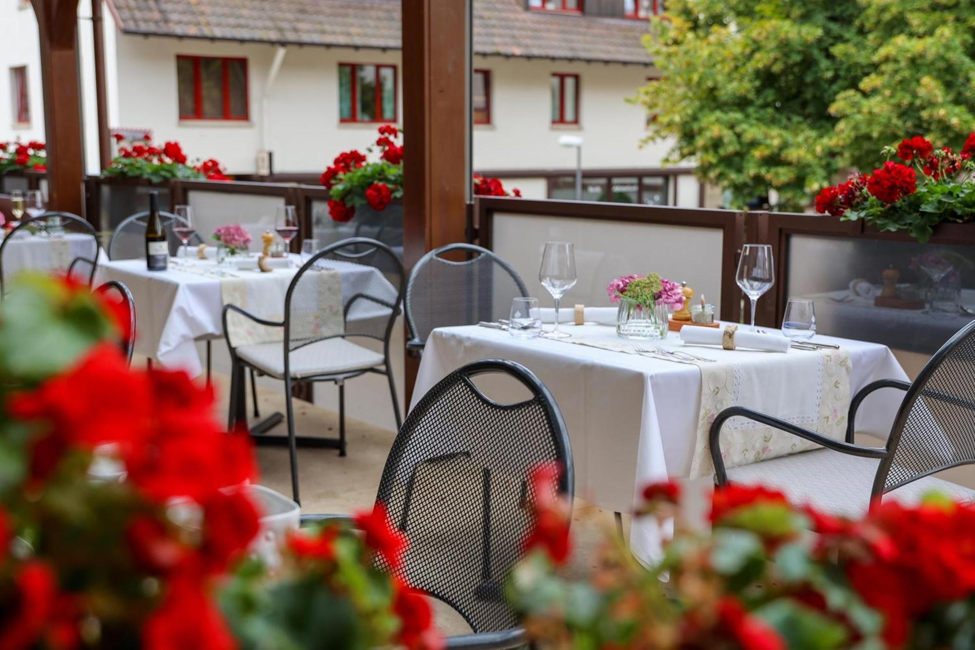 Hotel-Gasthaus Goldener Engel Glottertal Extérieur photo