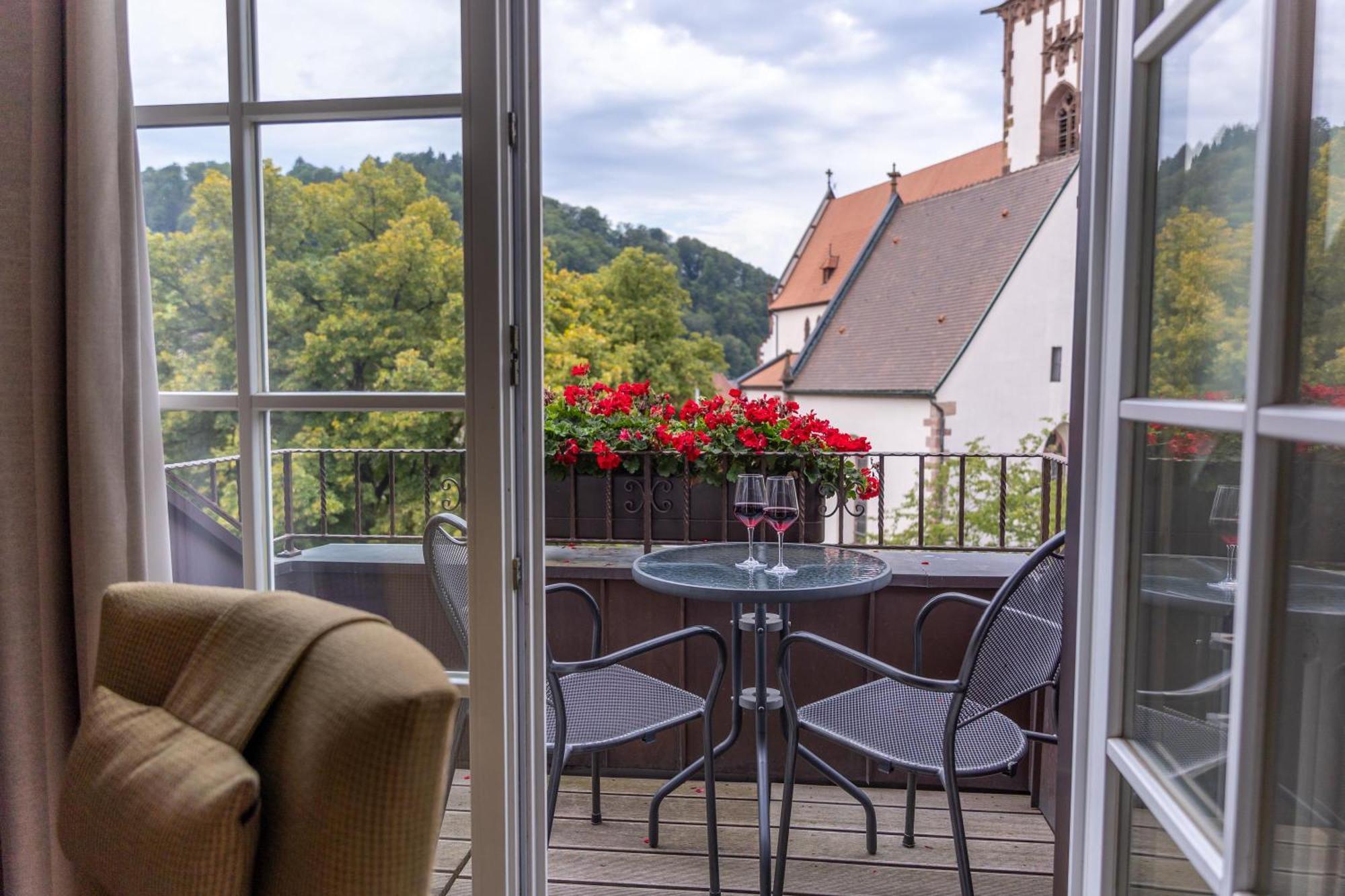 Hotel-Gasthaus Goldener Engel Glottertal Extérieur photo