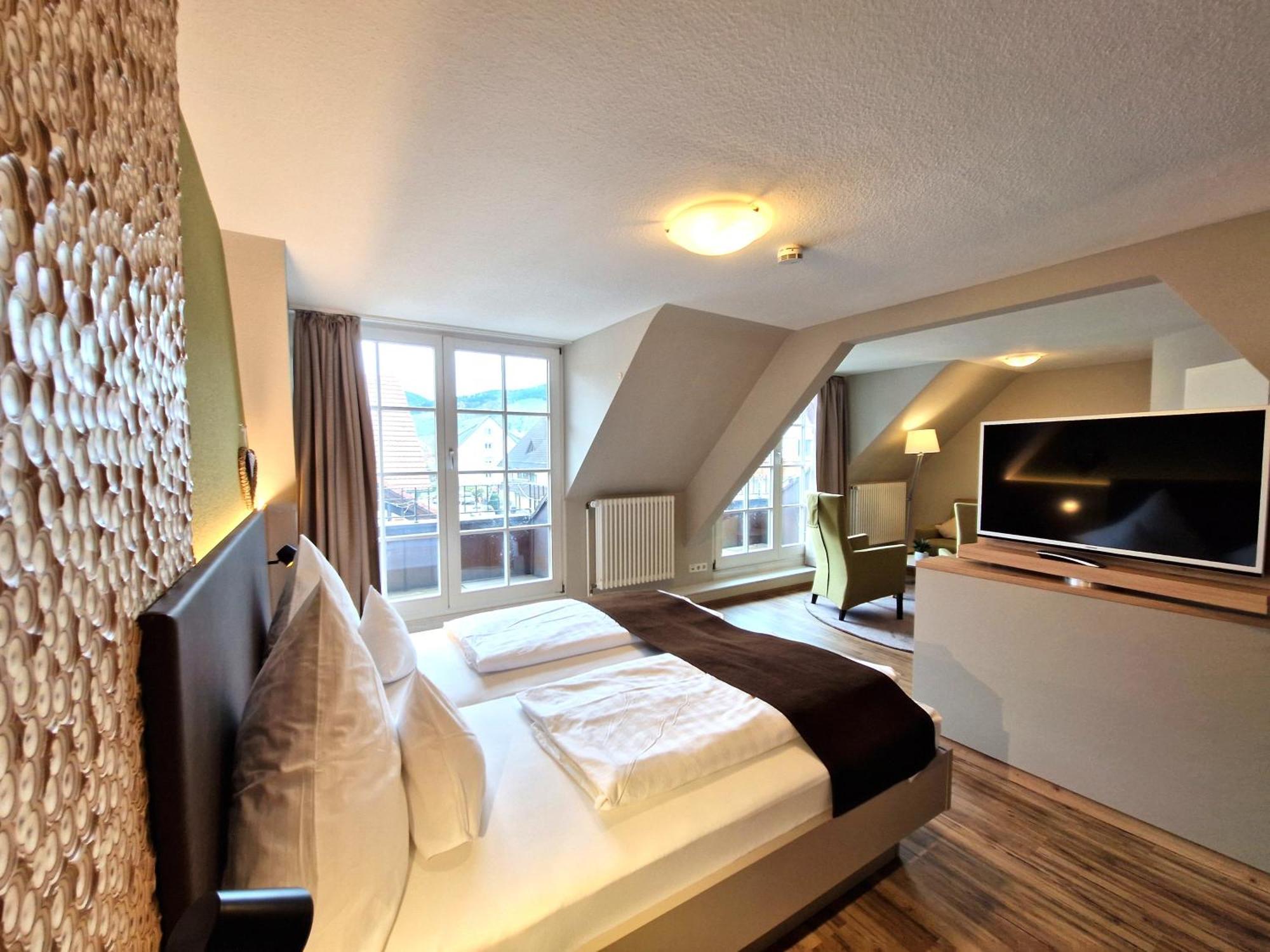 Hotel-Gasthaus Goldener Engel Glottertal Extérieur photo