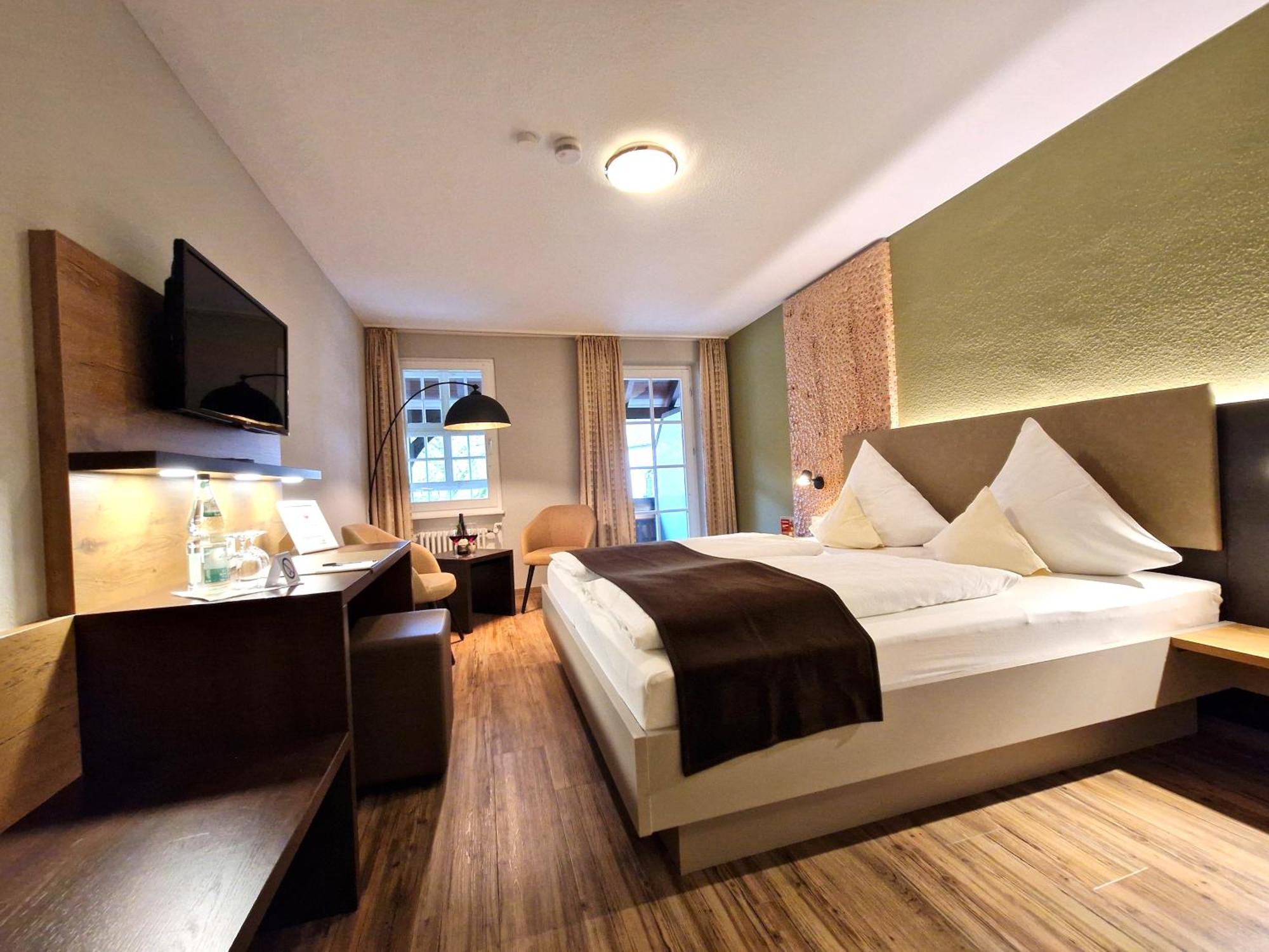 Hotel-Gasthaus Goldener Engel Glottertal Extérieur photo
